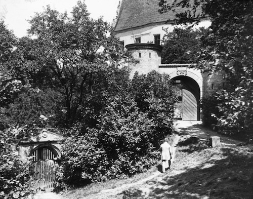 R12b017 Scharfenberg Eingang 