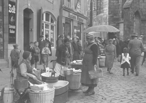 30 Fischverkauf auf Meissner Markt 