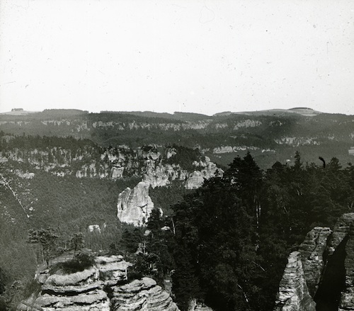 R30007 Fernblick vom Basteifelsen 