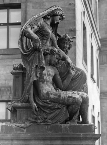 R92021 Dresden Brühlsche Terrasse die Macht einer Gruppe der 4 Jahreszeiten 