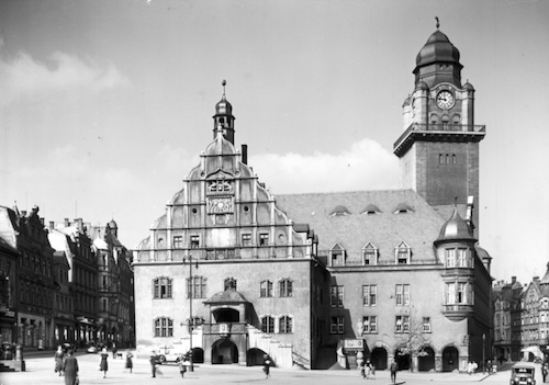 R144001 Plauen altes und neues Rathaus 