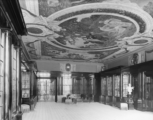 R144027 Dresden neues Rathaus Silberkammer 